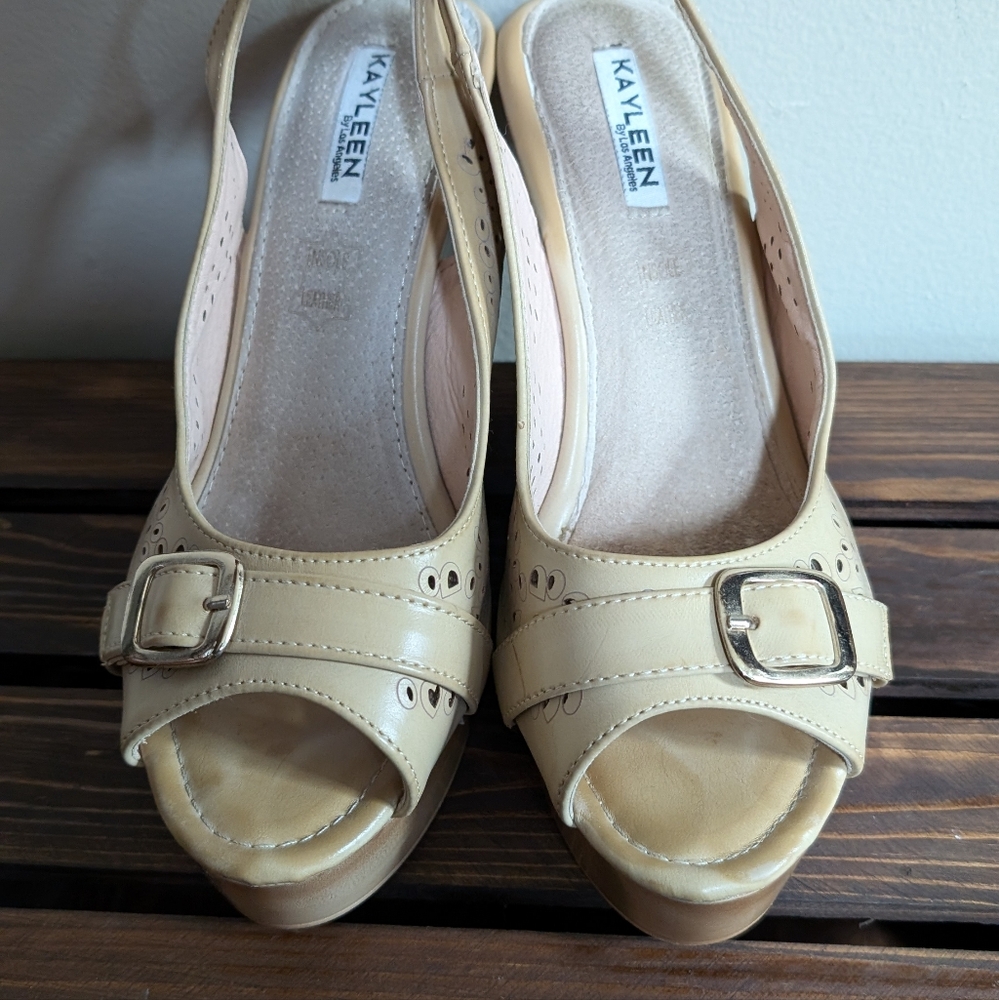 Buckled Wedge